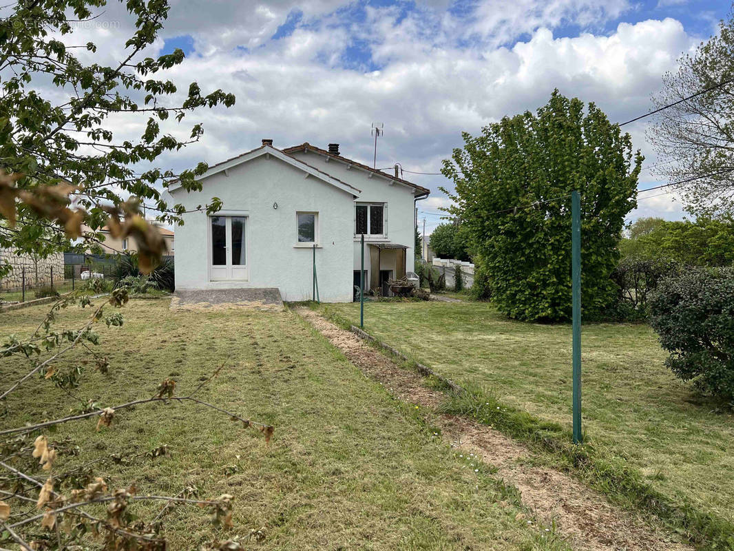 Maison à TAPONNAT-FLEURIGNAC