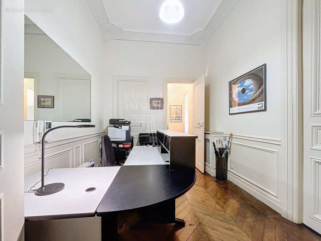 Appartement à PARIS-8E