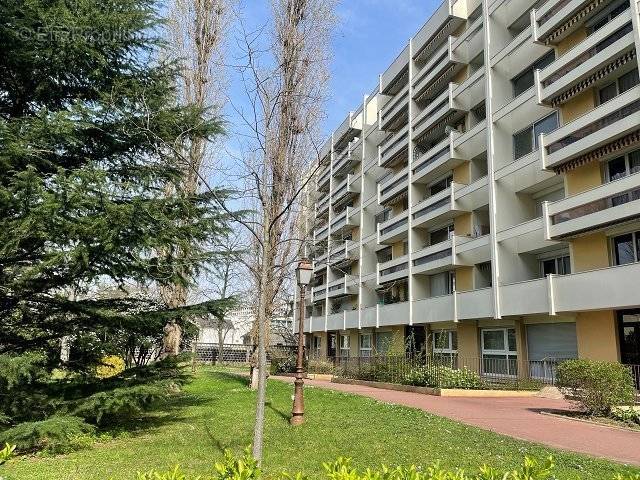 Appartement à MAISONS-ALFORT