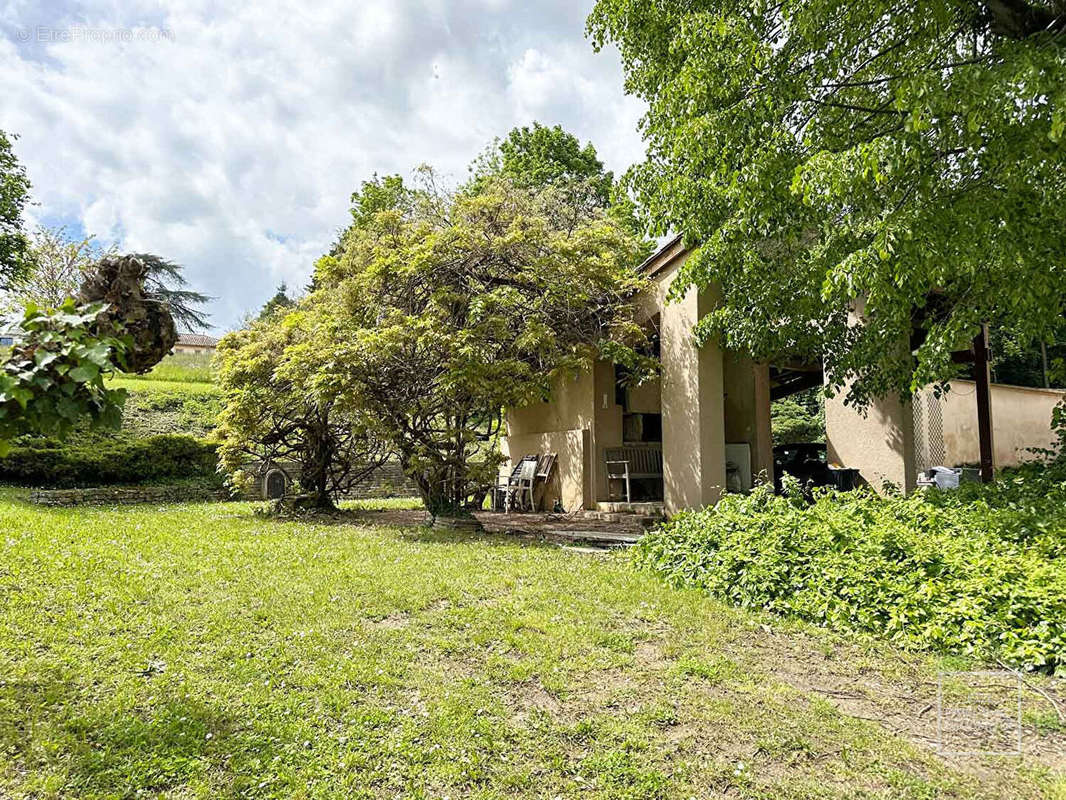 Maison à SAINT-CYR-AU-MONT-D&#039;OR