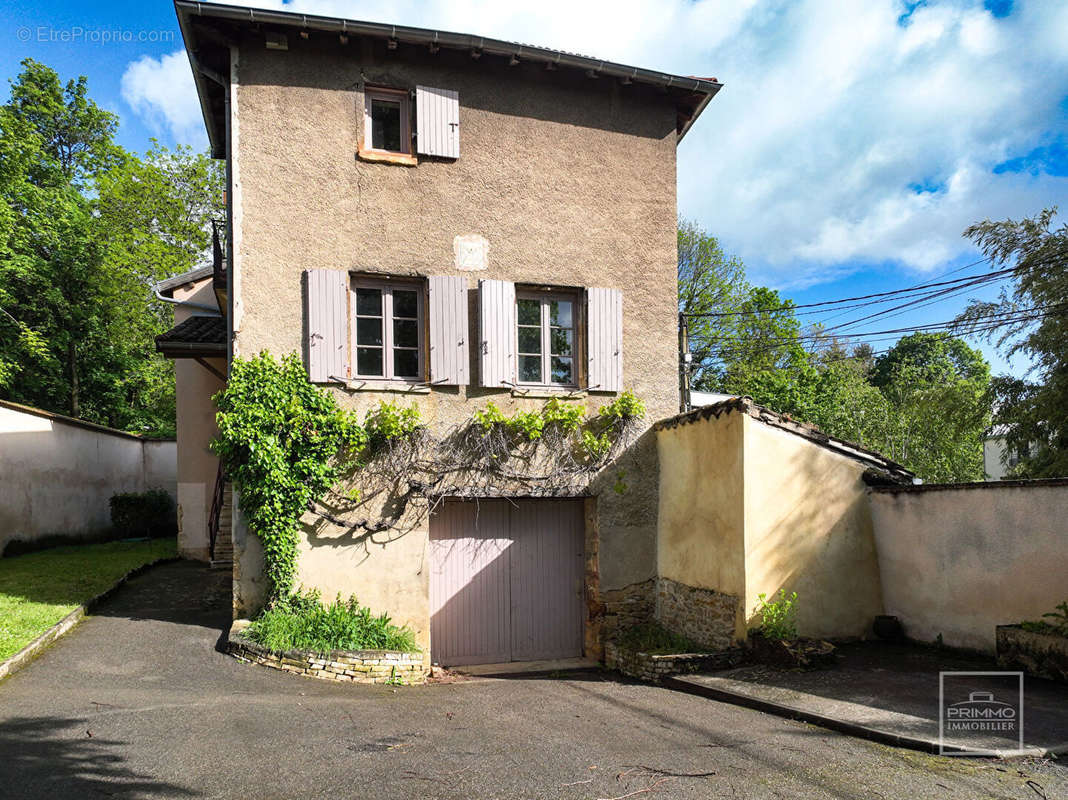 Maison à SAINT-CYR-AU-MONT-D&#039;OR