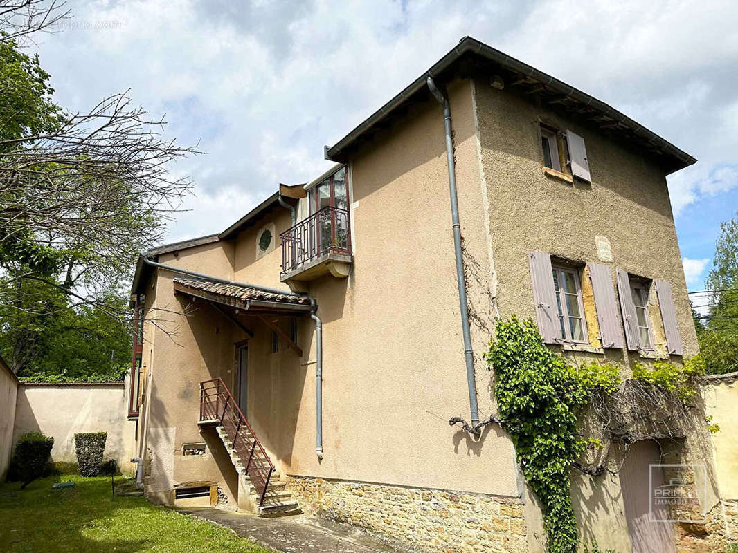 Maison à SAINT-CYR-AU-MONT-D&#039;OR