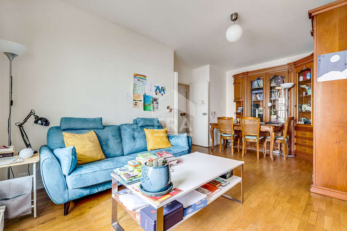 Appartement à PARIS-3E