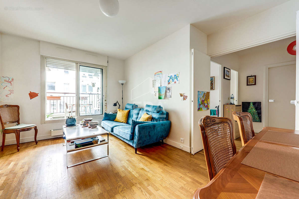 Appartement à PARIS-3E