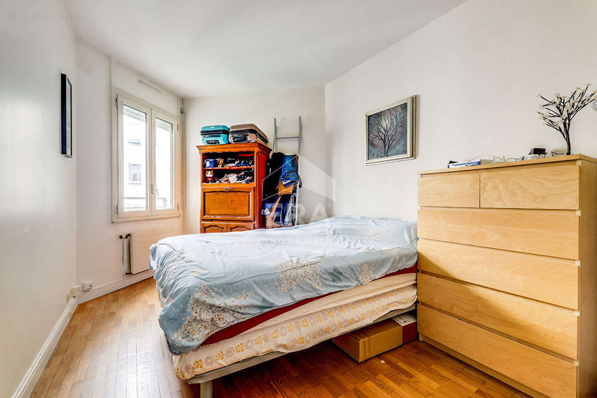 Appartement à PARIS-3E