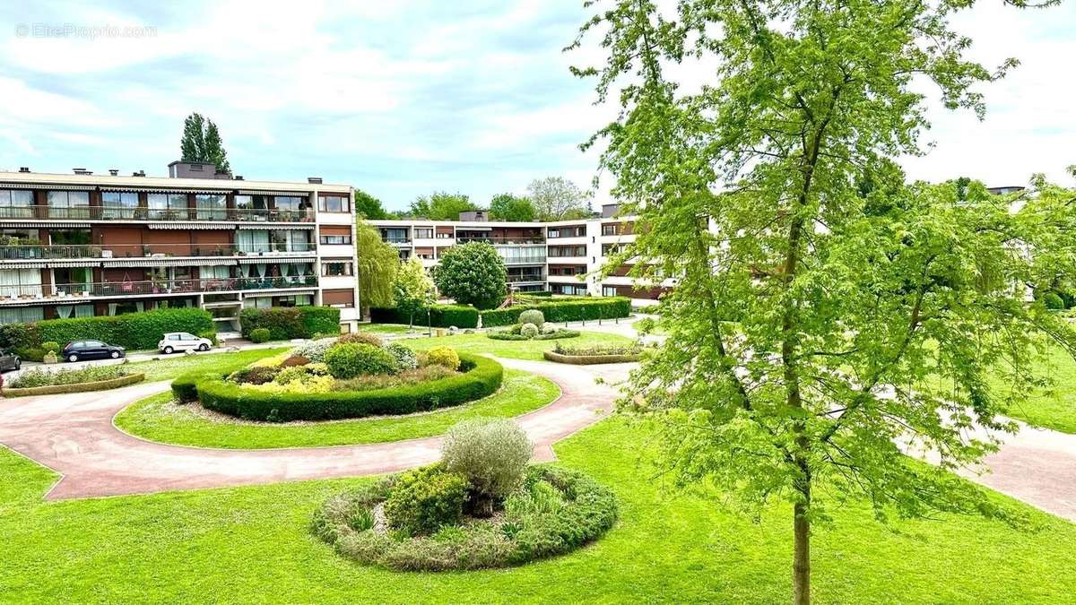 Appartement à SAINT-NOM-LA-BRETECHE