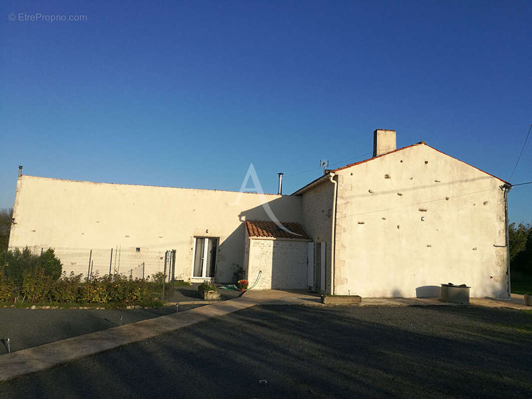 Maison à LOIRE-LES-MARAIS