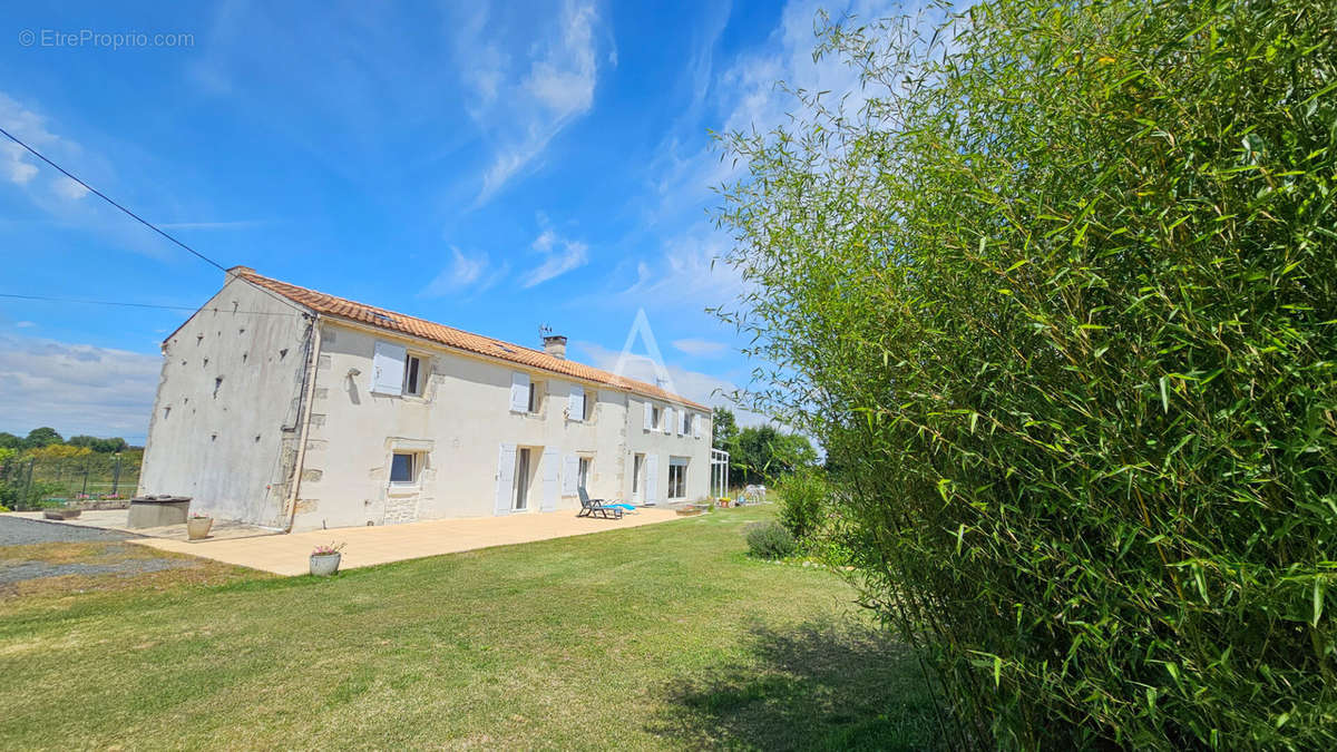 Maison à LOIRE-LES-MARAIS