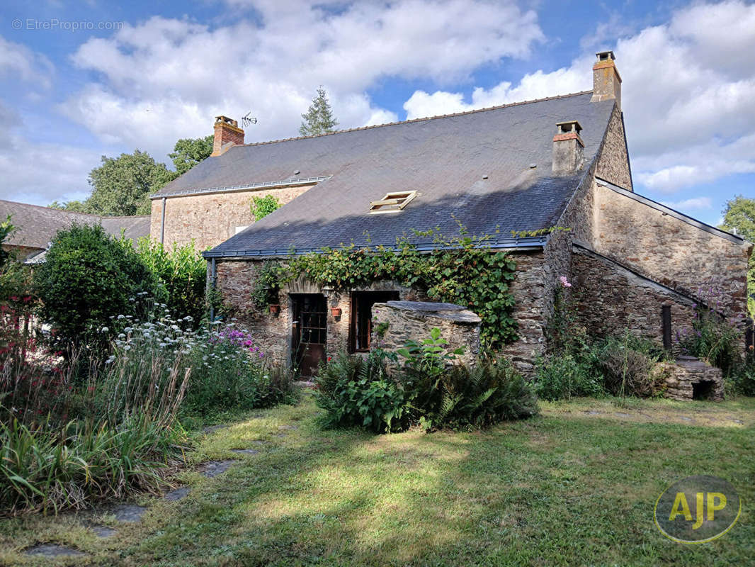 Maison à QUILLY