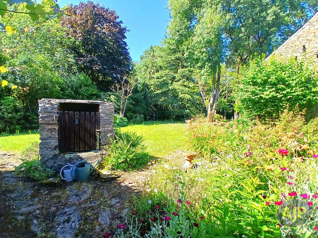 Maison à QUILLY