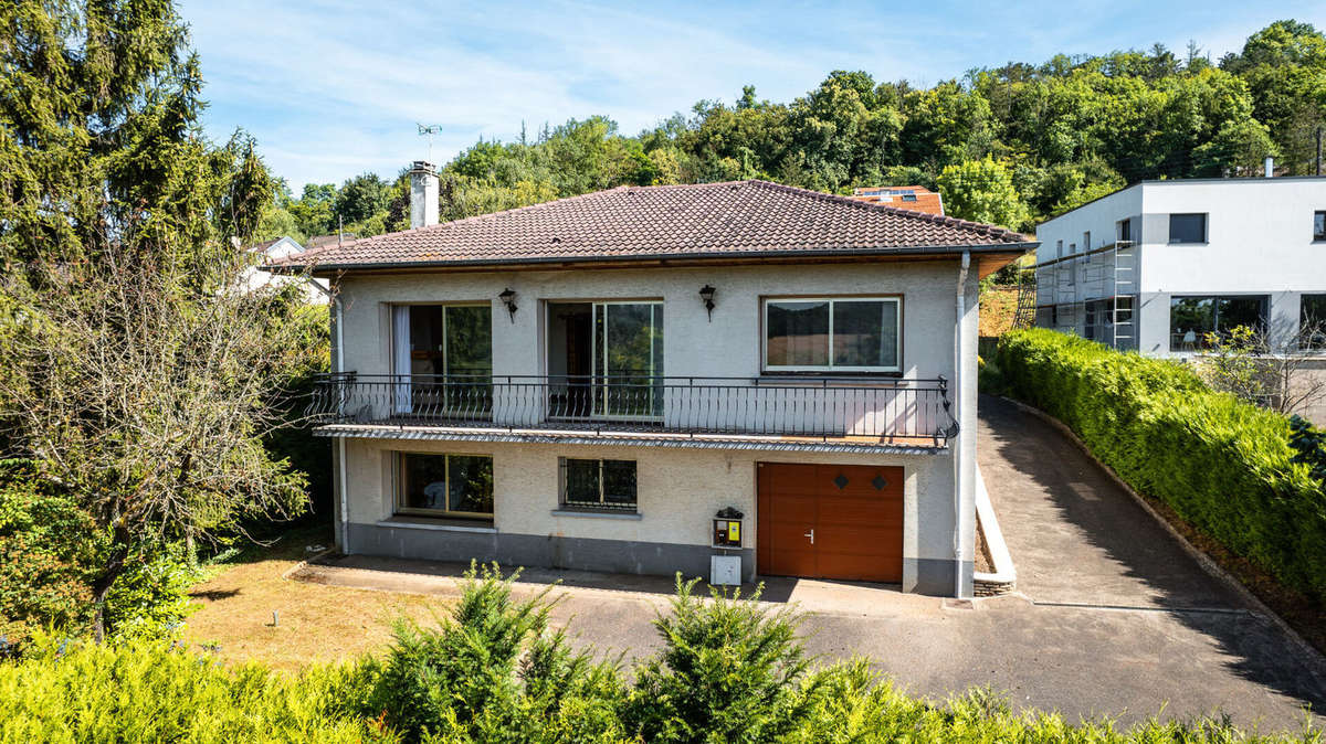 Maison à LAY-SAINT-CHRISTOPHE