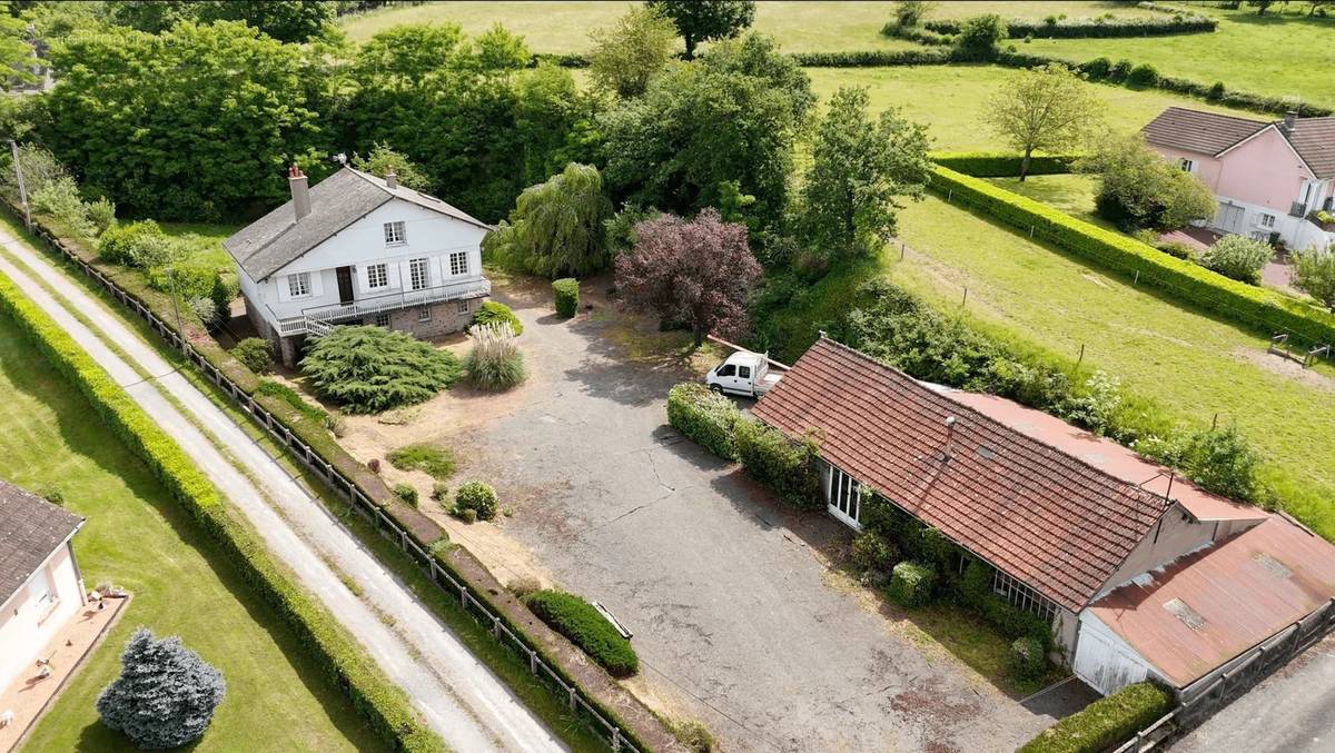 Maison à LUZY