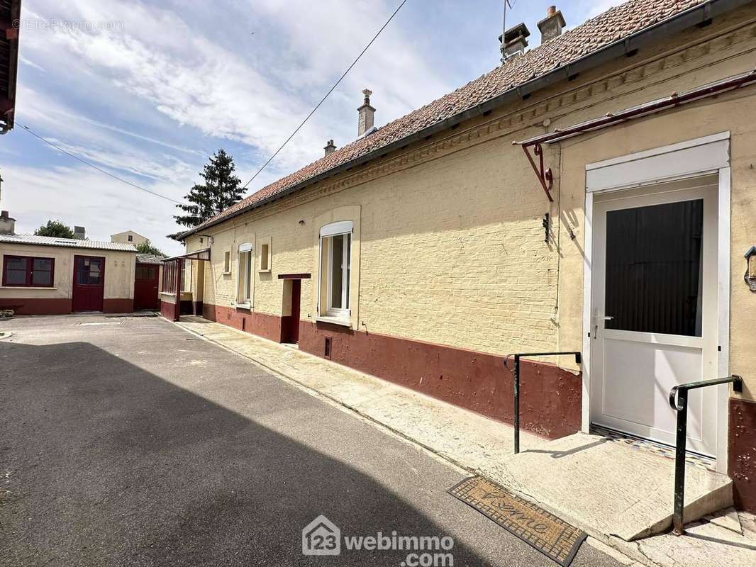 Découvrorns l&#039;intérieur - Maison à MONCEAU-LE-WAAST