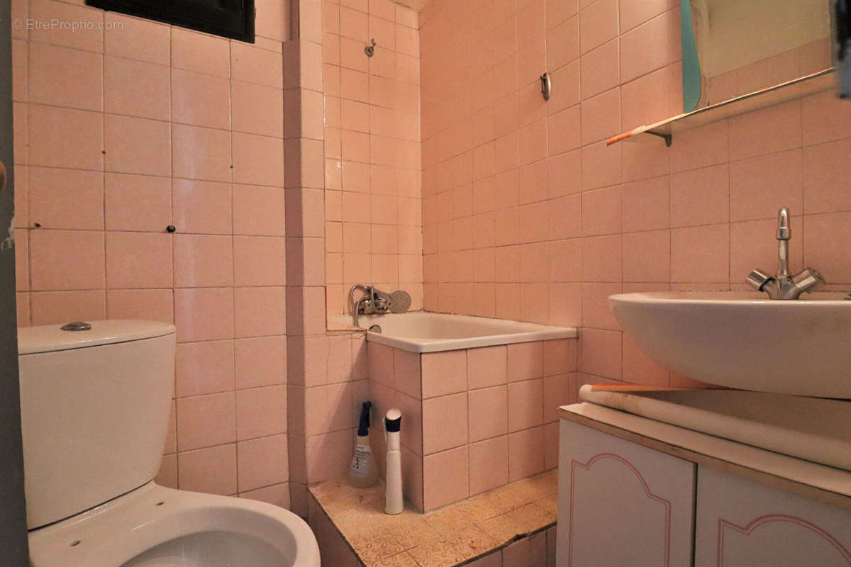 Appartement à MARSEILLE-3E