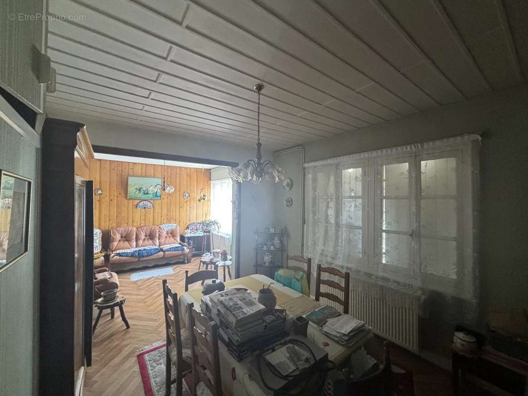 Appartement à DOMPIERRE-SUR-BESBRE