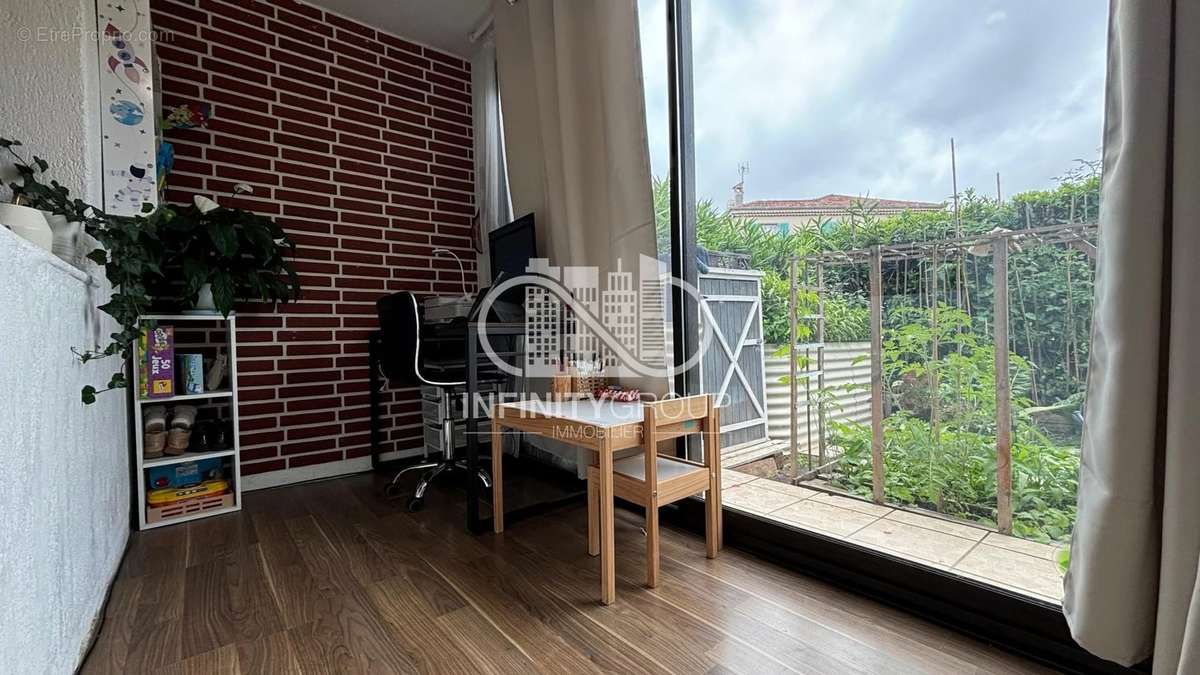 Appartement à VILLENEUVE-LOUBET