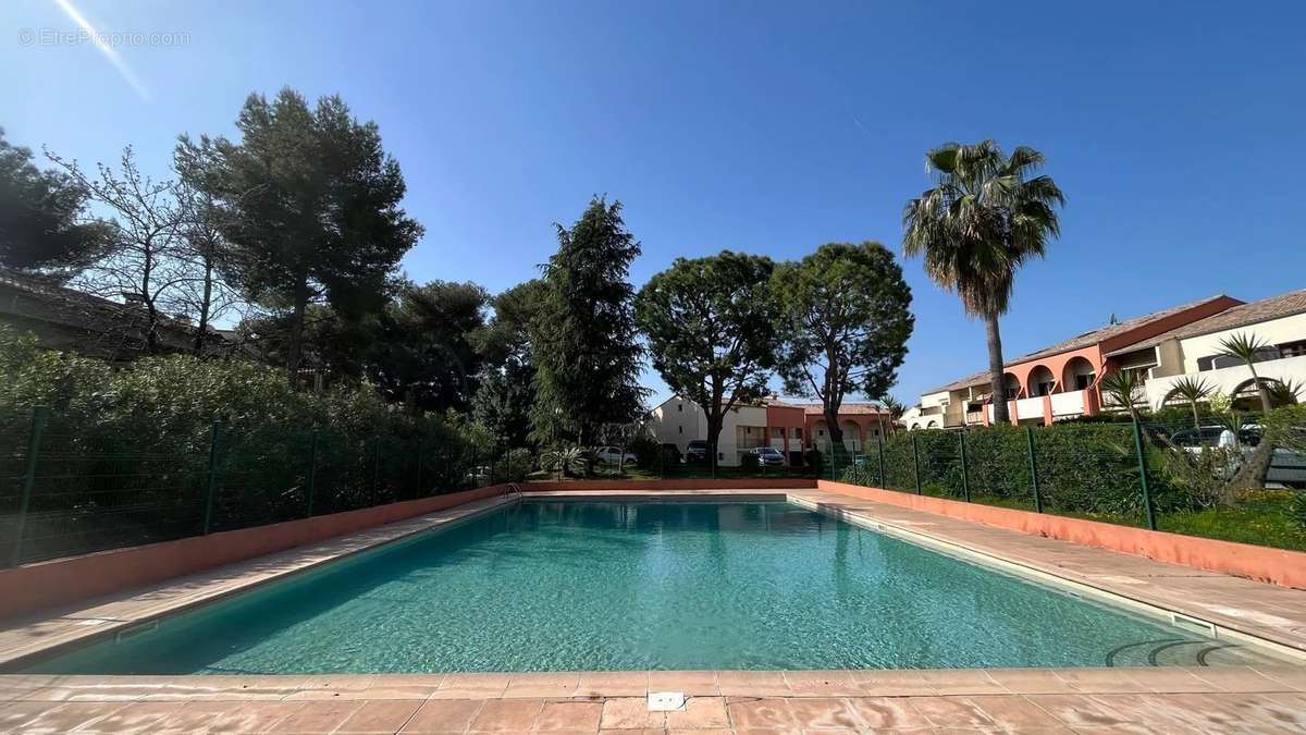 Appartement à VILLENEUVE-LOUBET