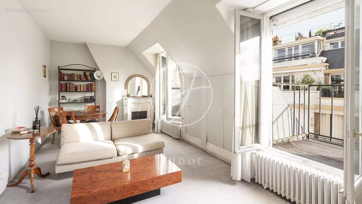 Appartement à PARIS-5E