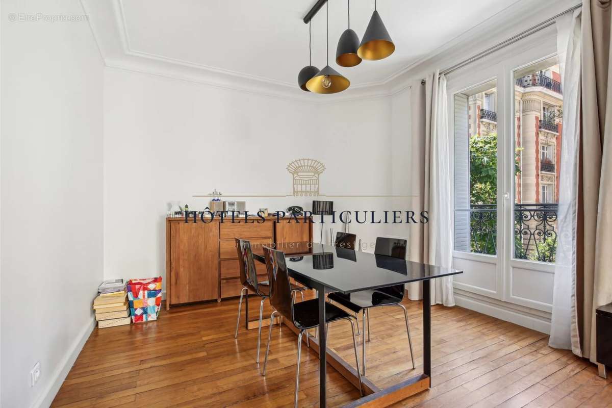 Appartement à NEUILLY-SUR-SEINE