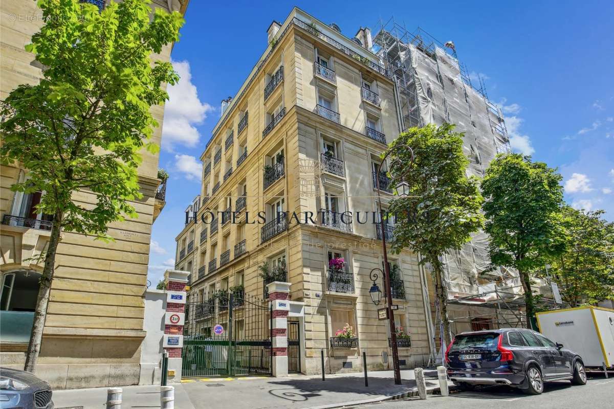 Appartement à NEUILLY-SUR-SEINE