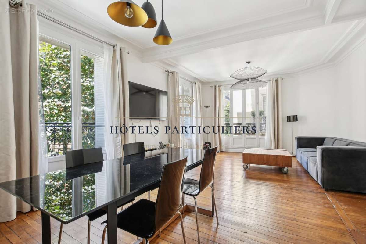 Appartement à NEUILLY-SUR-SEINE