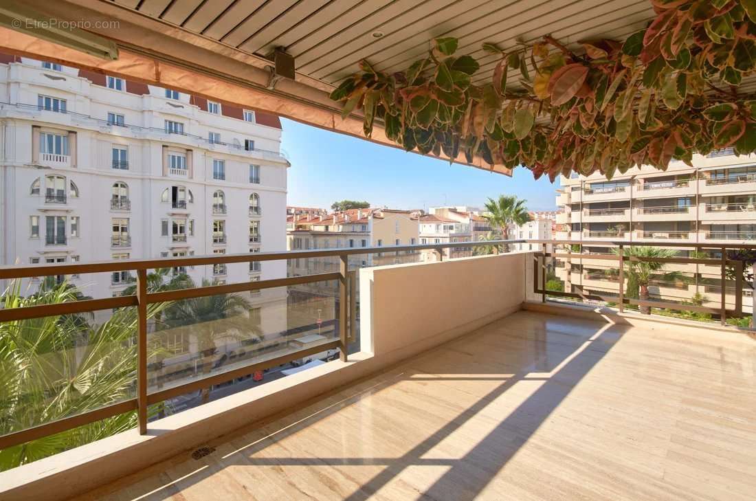 Appartement à CANNES