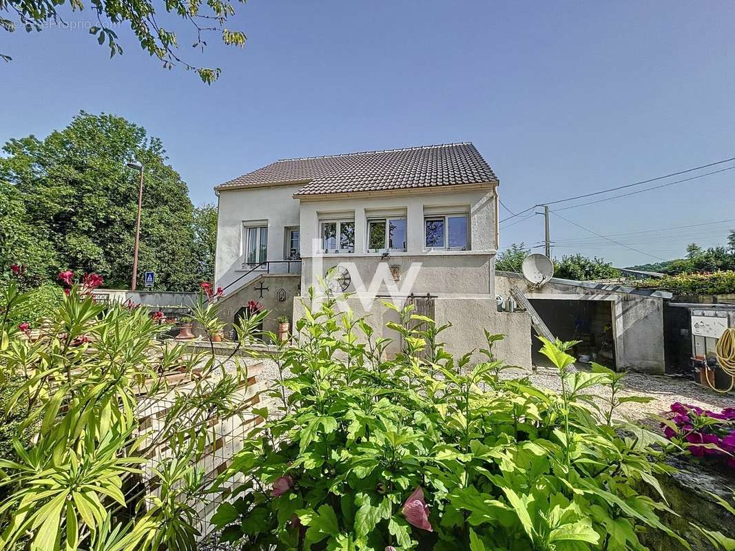 Maison à LONGUEVILLE