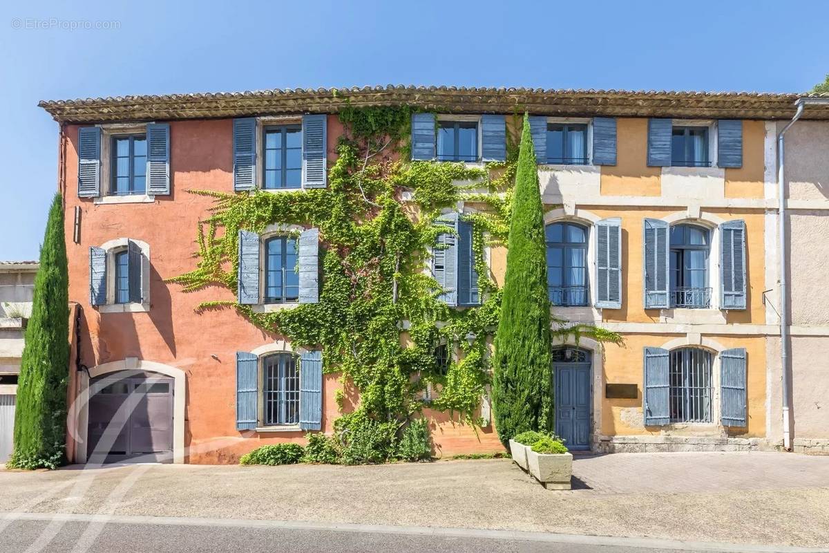 Maison à GORDES