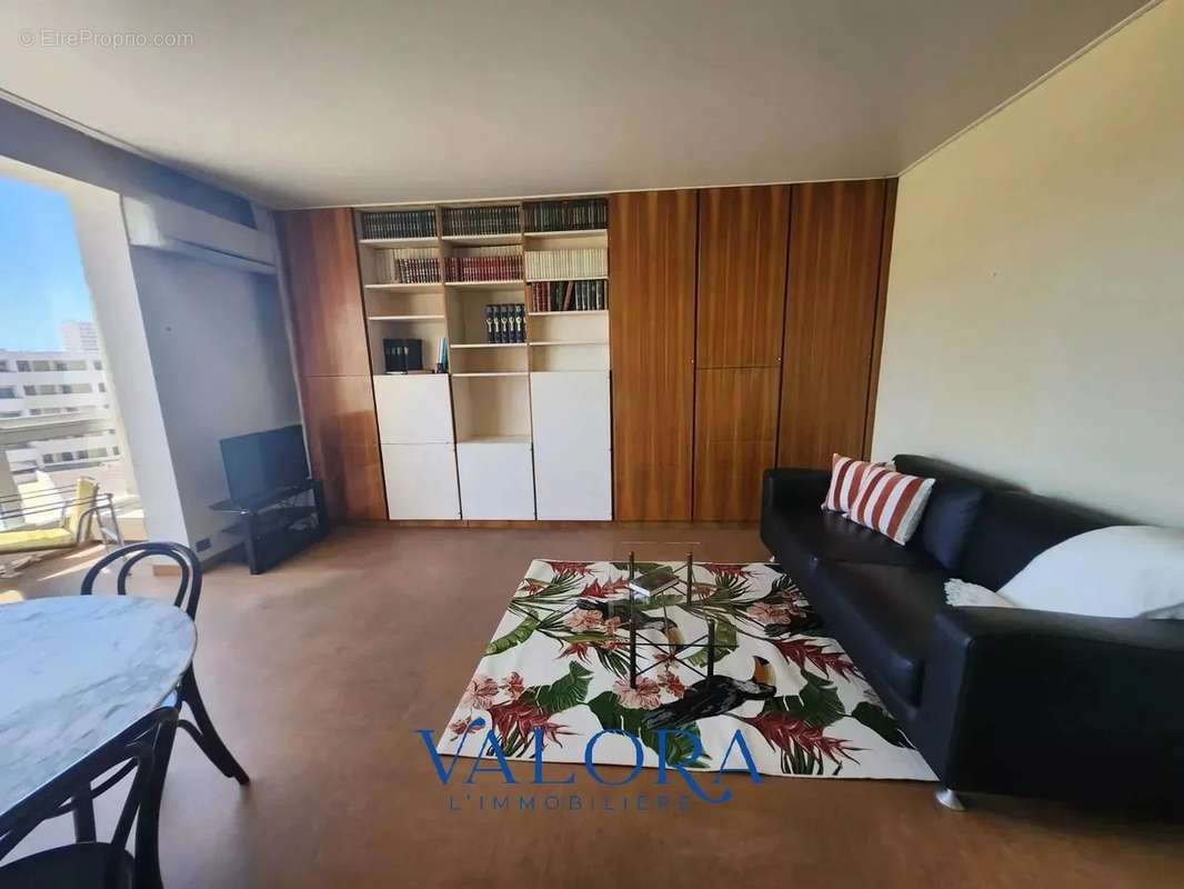 Appartement à MARSEILLE-7E