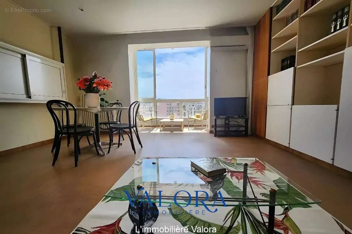 Appartement à MARSEILLE-7E