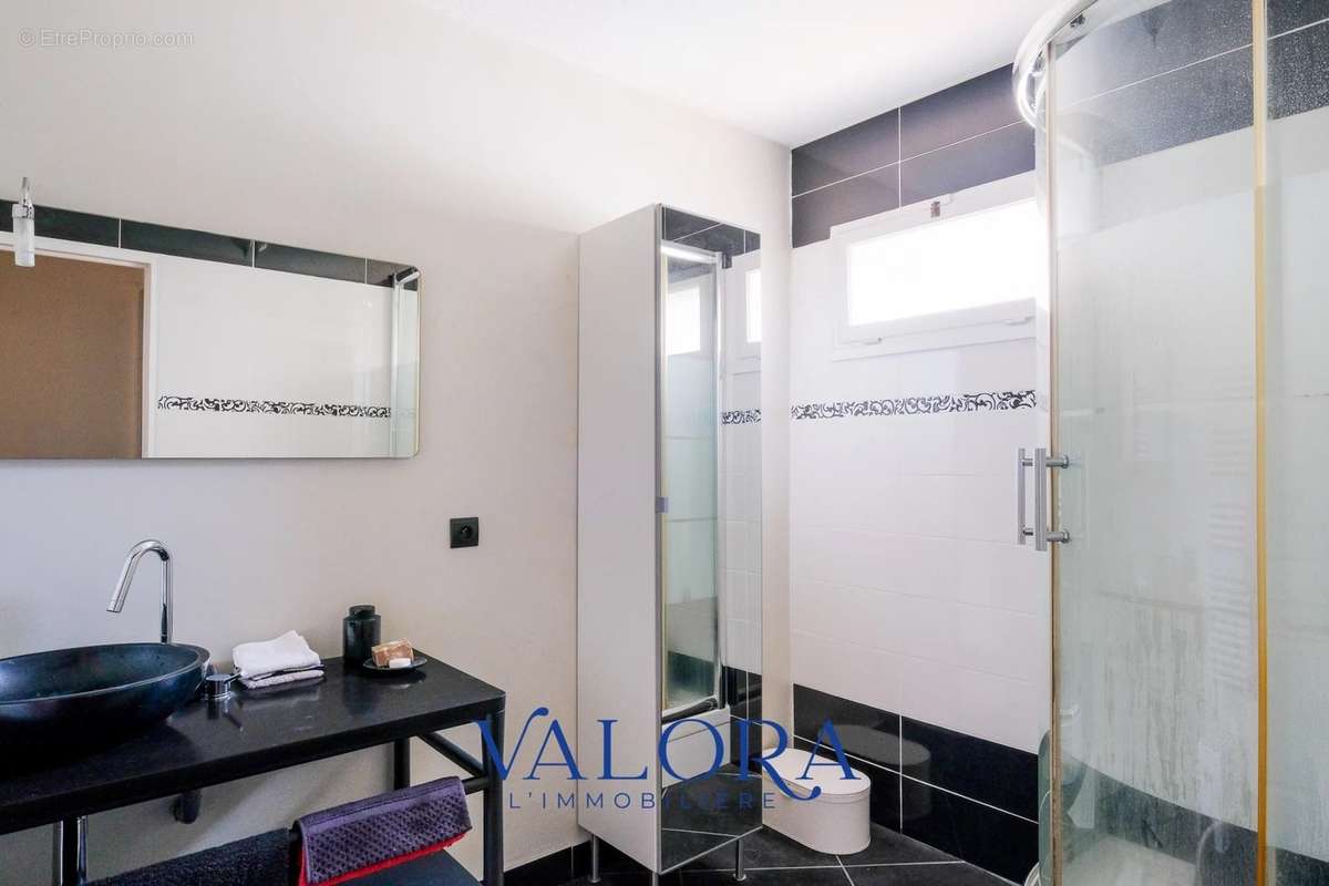 Appartement à MARSEILLE-9E