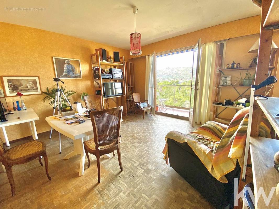 Appartement à MARSEILLE-9E