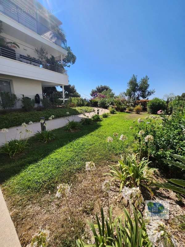 Appartement à ROQUEBRUNE-CAP-MARTIN