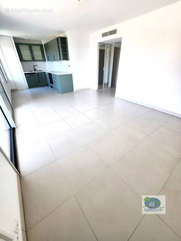 Appartement à ROQUEBRUNE-CAP-MARTIN