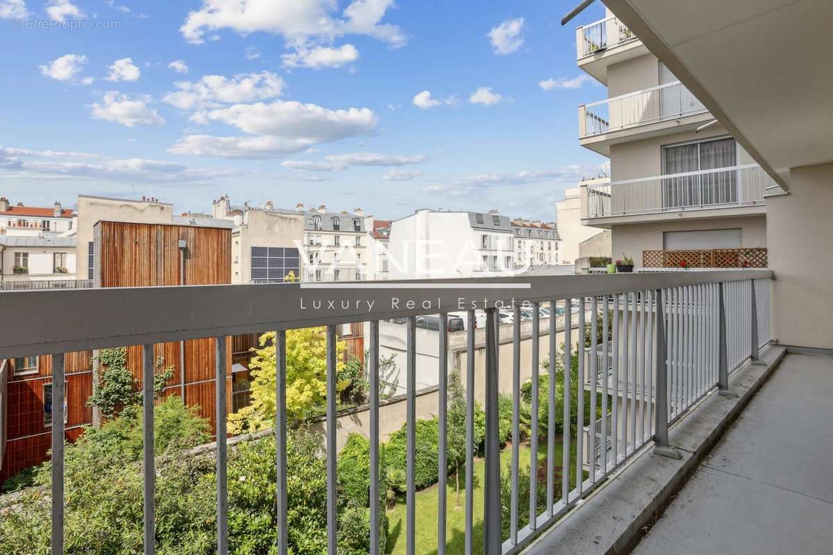 Appartement à PARIS-18E