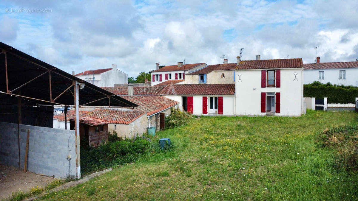 Maison à SAINT-MICHEL-EN-L&#039;HERM