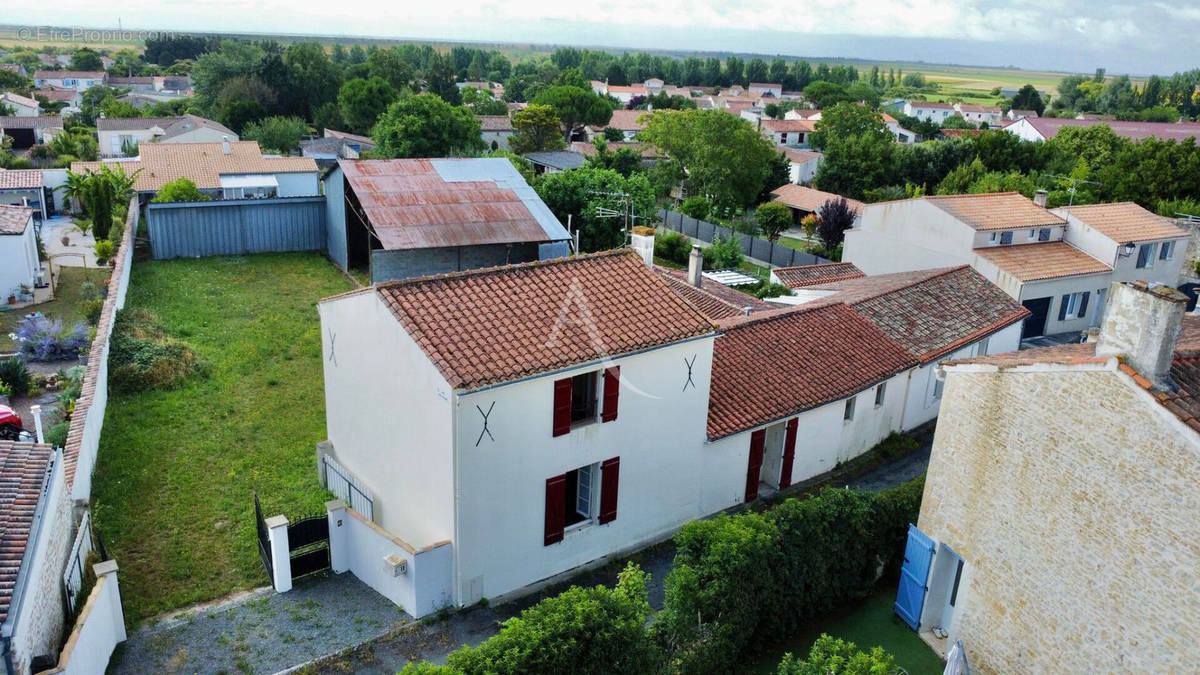 Maison à SAINT-MICHEL-EN-L&#039;HERM