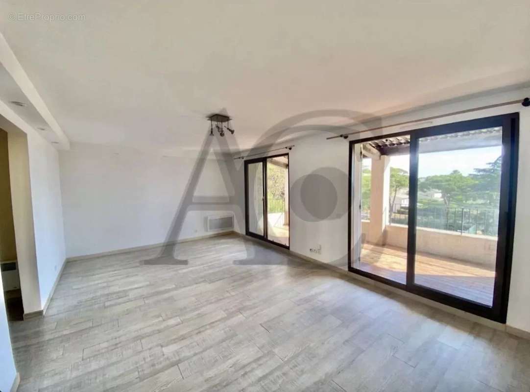 Appartement à VILLENEUVE-LOUBET