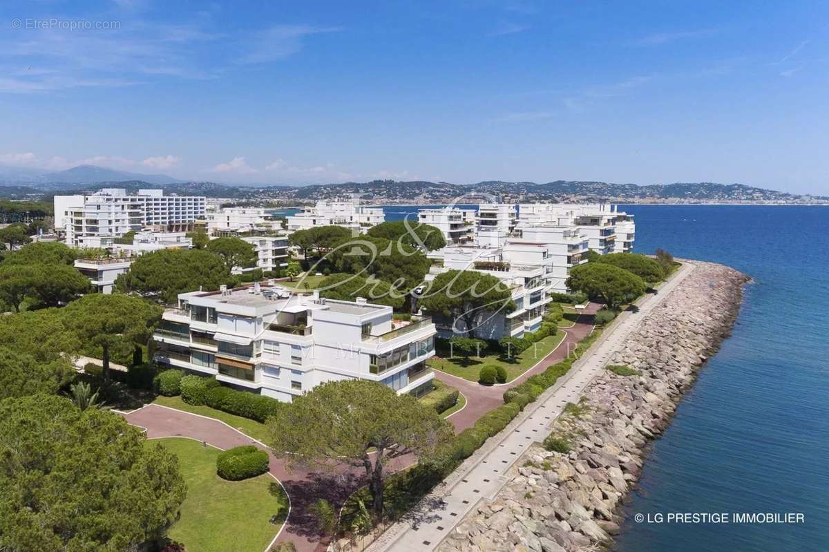 Appartement à MANDELIEU-LA-NAPOULE