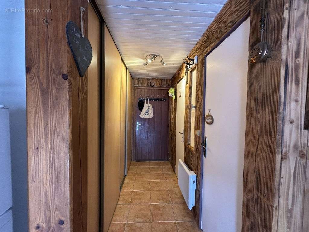 Appartement à MORILLON