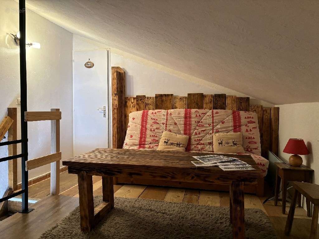 Appartement à MORILLON