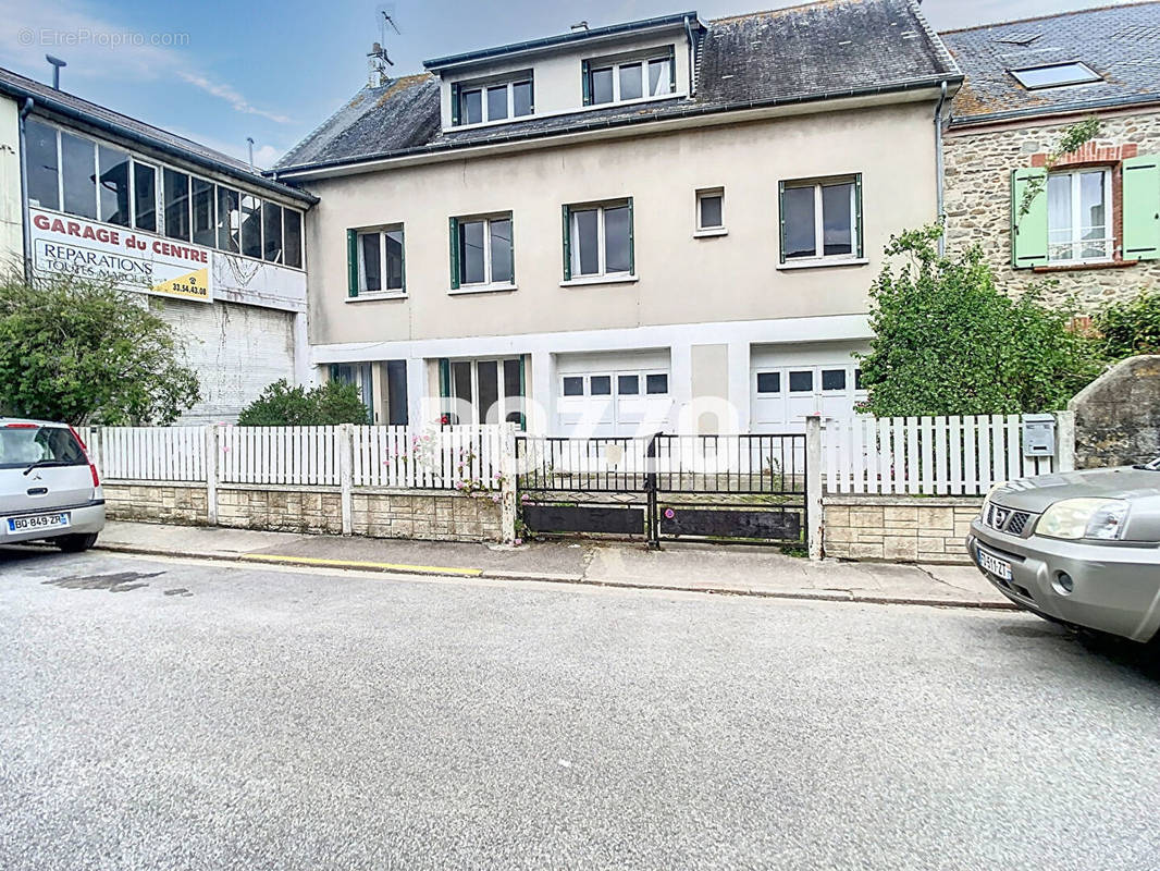 Maison à SAINT-VAAST-LA-HOUGUE