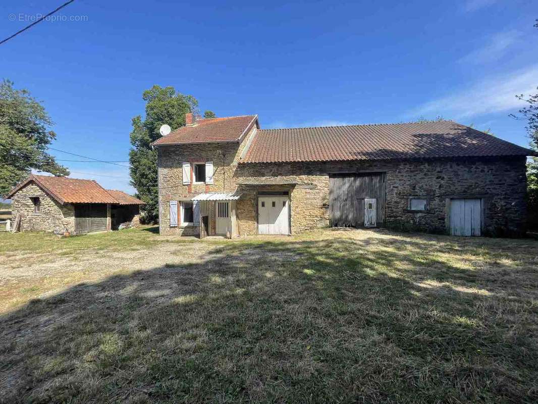 Maison à SAINT-MARTIN-SAINTE-CATHERINE