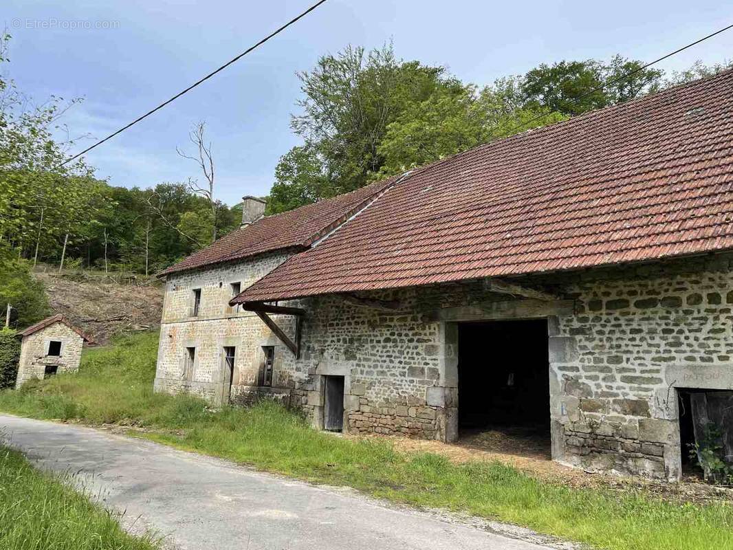 Maison à SAINT-GOUSSAUD