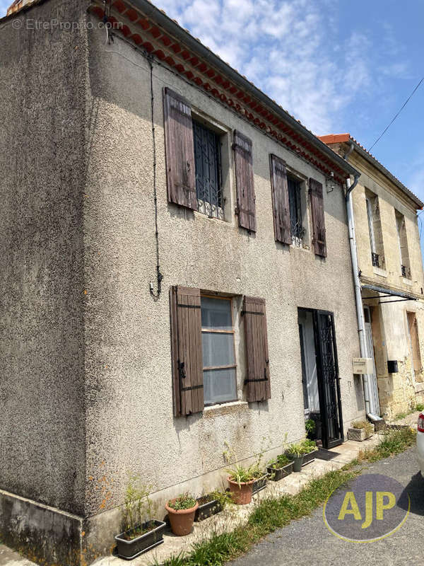 Maison à PAUILLAC