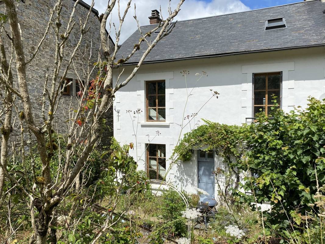 Maison à CHATEAUNEUF-LA-FORET