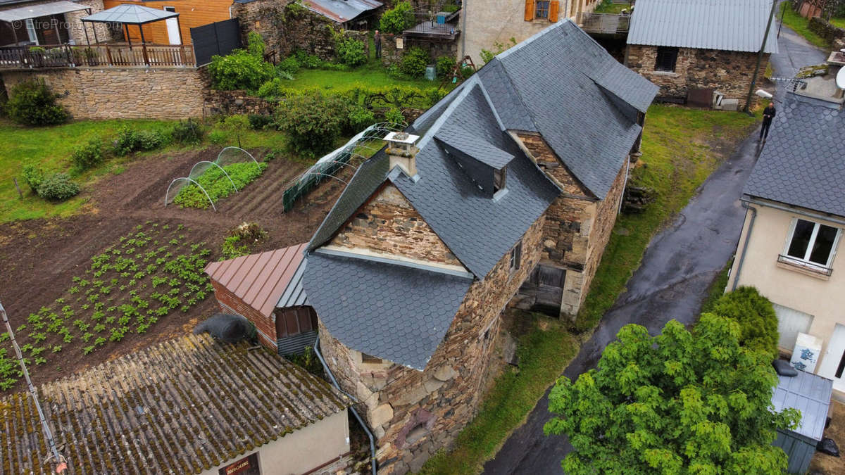 Autre à CASTELNAU-DE-MANDAILLES