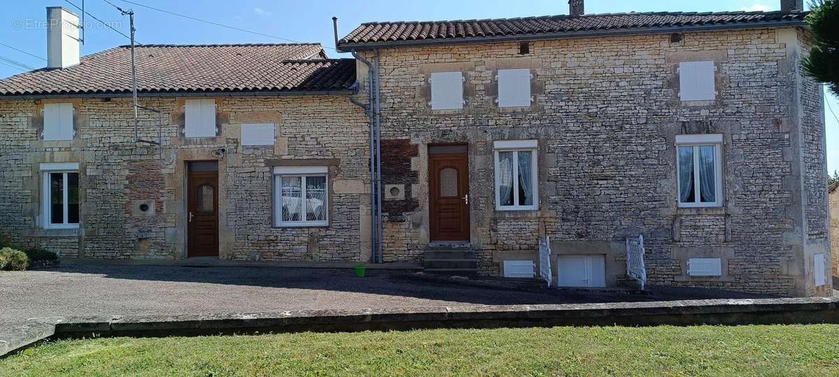 Maison à VERTEUIL-SUR-CHARENTE