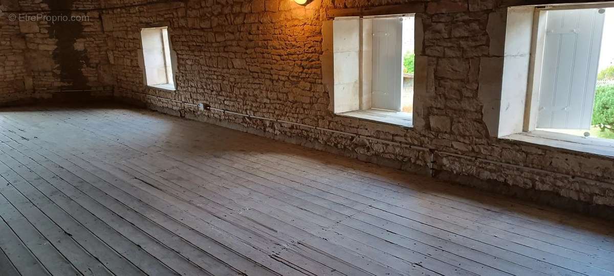 Maison à VERTEUIL-SUR-CHARENTE