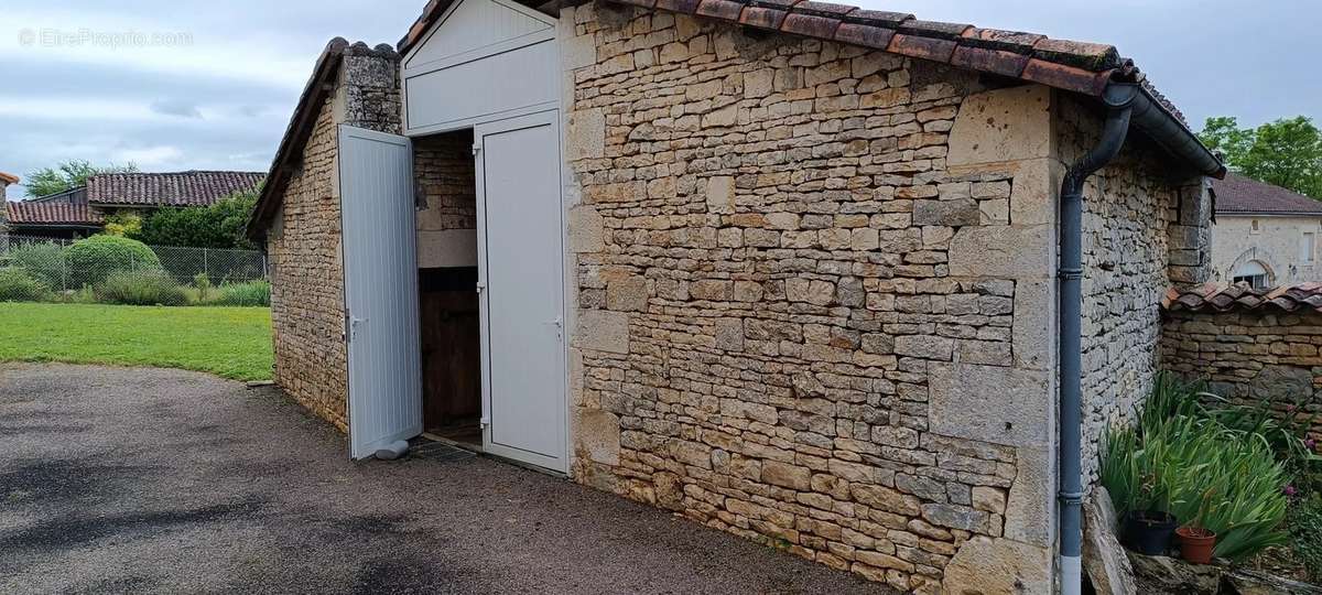 Maison à VERTEUIL-SUR-CHARENTE